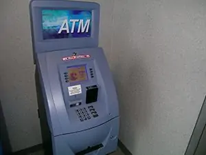 máy rút tiền tự động ATM